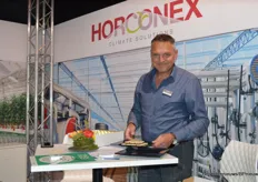 Hans Nieuwstraten of Horconex Screen Systems was busy with a chocolate construction.